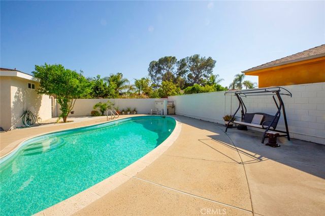 6921 Atoll Ave., North Hollywood, CA 91605