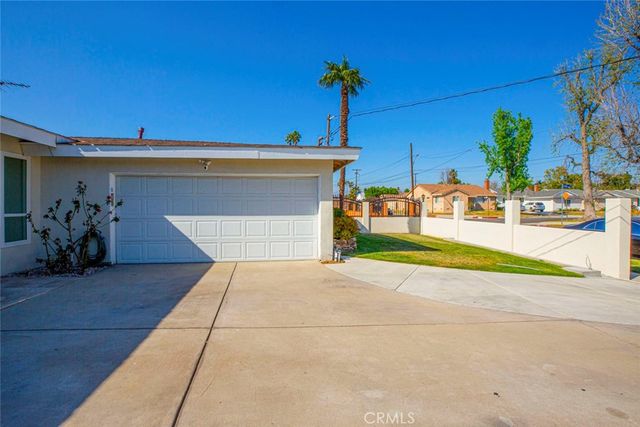 6921 Atoll Ave., North Hollywood, CA 91605