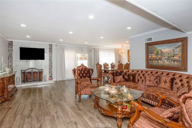 6921 Atoll Ave., North Hollywood, CA 91605