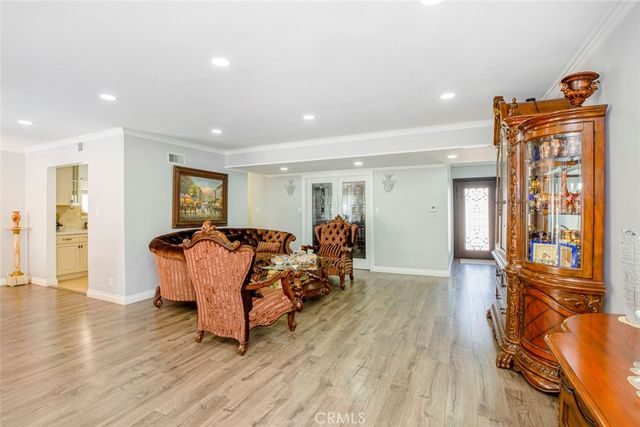 6921 Atoll Ave., North Hollywood, CA 91605