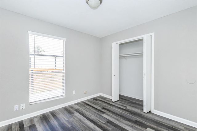 18001 Cypress Trace Road 1301, Houston, TX 77090