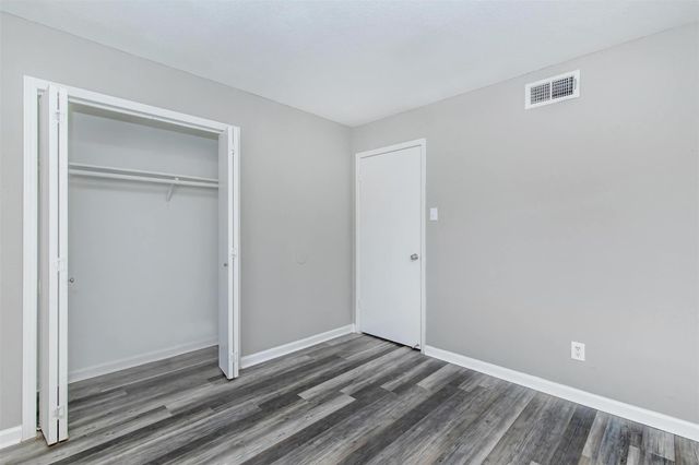 18001 Cypress Trace Road 1301, Houston, TX 77090