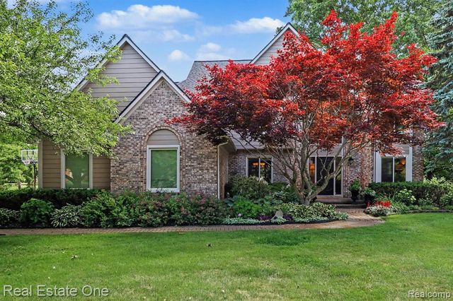 24899 Nottingham Drive, Novi, MI 48374