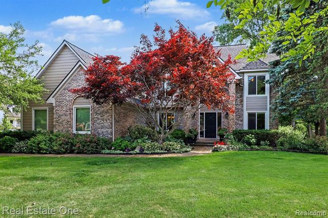 24899 Nottingham Drive, Novi, MI 48374