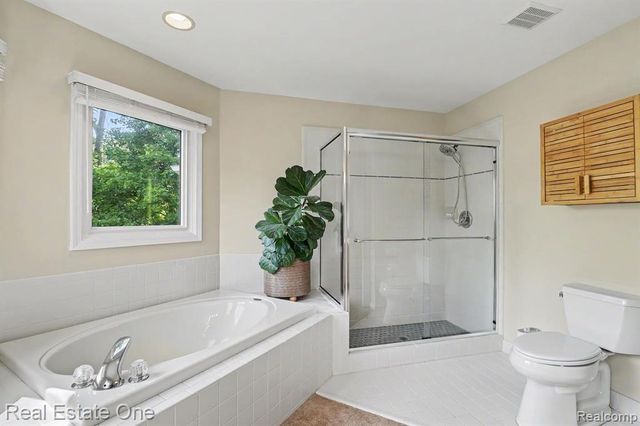 24899 Nottingham Drive, Novi, MI 48374