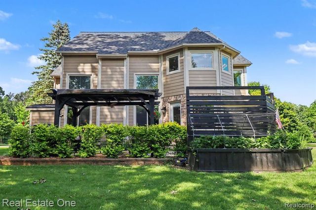 24899 Nottingham Drive, Novi, MI 48374