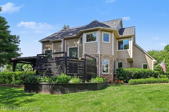 24899 Nottingham Drive, Novi, MI 48374