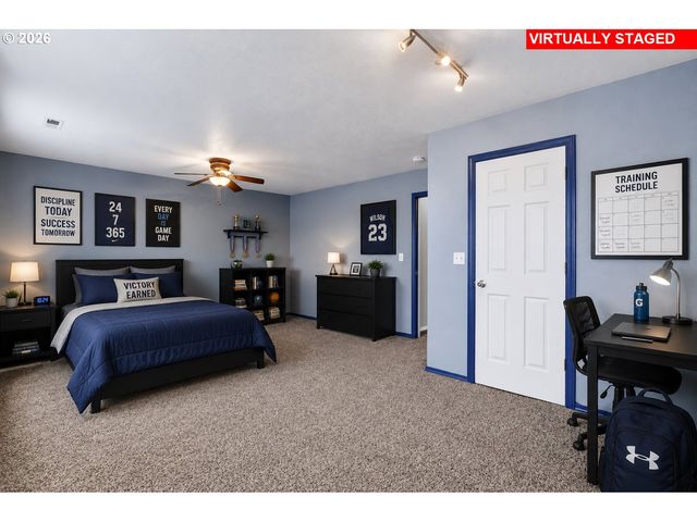 2571 GRAYSTONE Dr, Woodburn, OR 97071