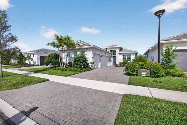5469 Hutchinson Way, Westlake, FL 33470