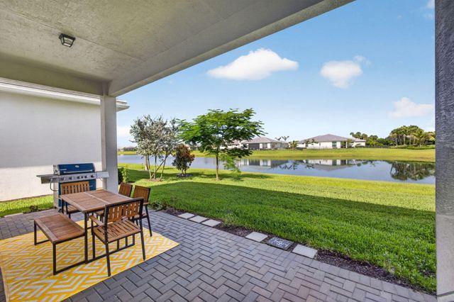 5469 Hutchinson Way, Westlake, FL 33470