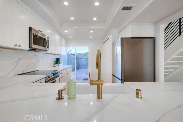 16117 Saint Croix Cir, Huntington Beach, CA 92649