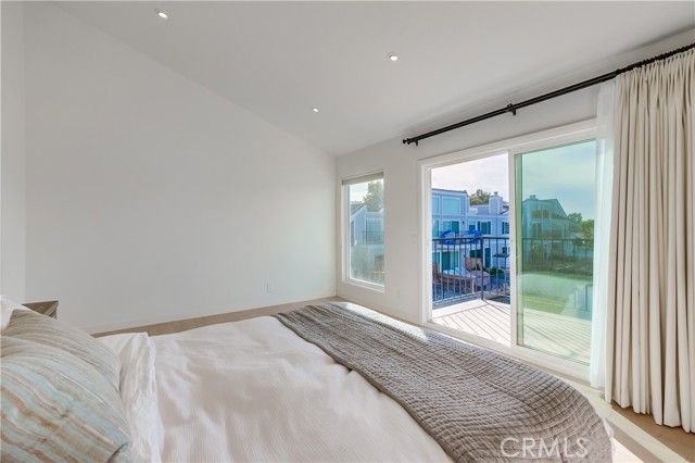 16117 Saint Croix Cir, Huntington Beach, CA 92649