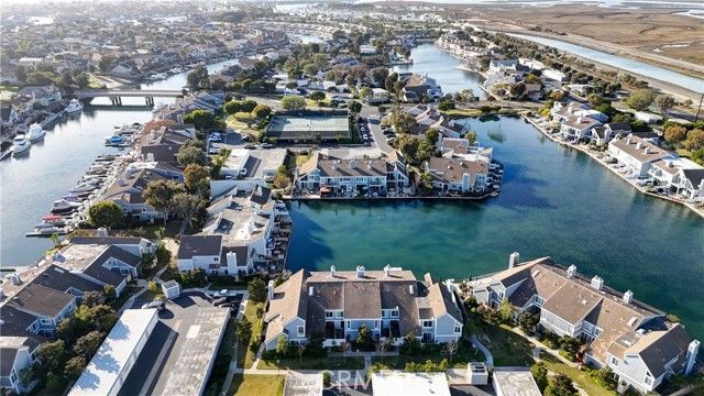 16117 Saint Croix Cir, Huntington Beach, CA 92649