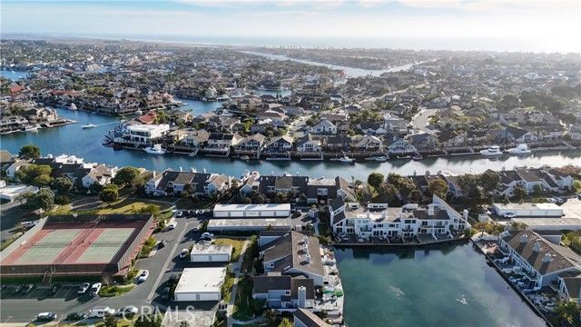 16117 Saint Croix Cir, Huntington Beach, CA 92649