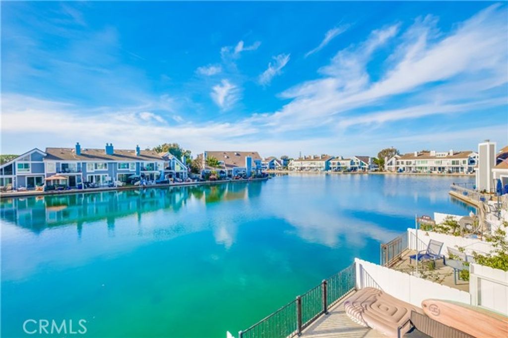 16117 Saint Croix Cir, Huntington Beach, CA 92649