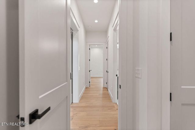 788 Blackberry Ridge Rd, Lenoir City, TN 37772