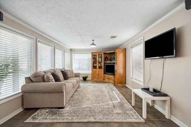 1423 Richelieu Lane, Houston, TX 77018