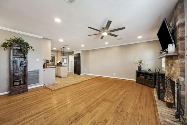 1423 Richelieu Lane, Houston, TX 77018