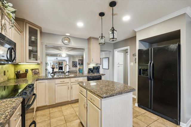 1423 Richelieu Lane, Houston, TX 77018