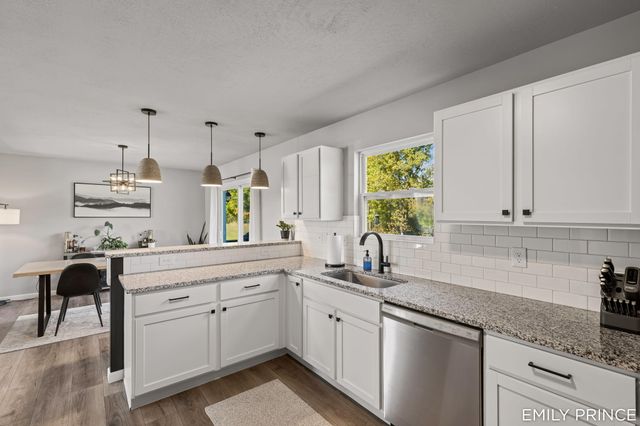 383 N Tannenbaum Trail Ne, Cedar Springs City, MI 49319