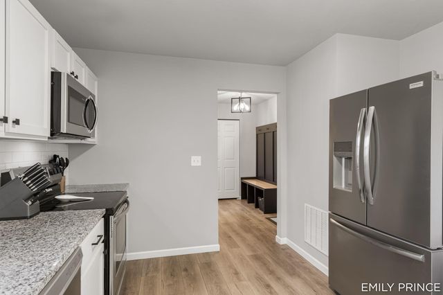 383 N Tannenbaum Trail Ne, Cedar Springs City, MI 49319