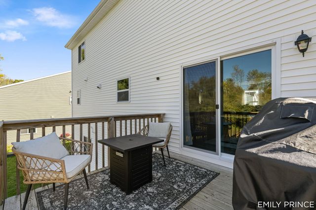 383 N Tannenbaum Trail Ne, Cedar Springs City, MI 49319