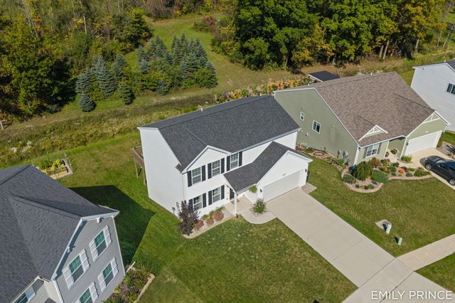 383 N Tannenbaum Trail Ne, Cedar Springs City, MI 49319