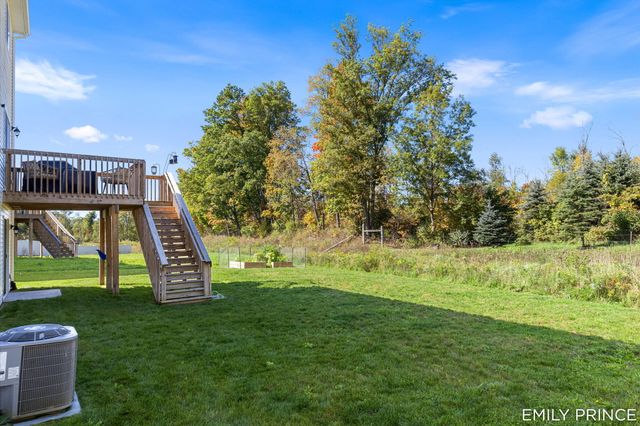 383 N Tannenbaum Trail Ne, Cedar Springs City, MI 49319