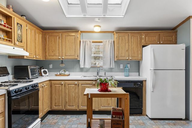 53 Oak Drive, North Hampton, NH 03862