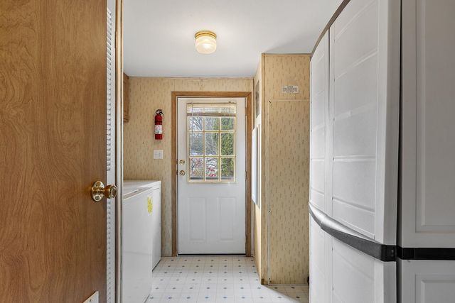 53 Oak Drive, North Hampton, NH 03862