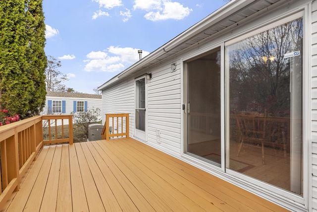 53 Oak Drive, North Hampton, NH 03862