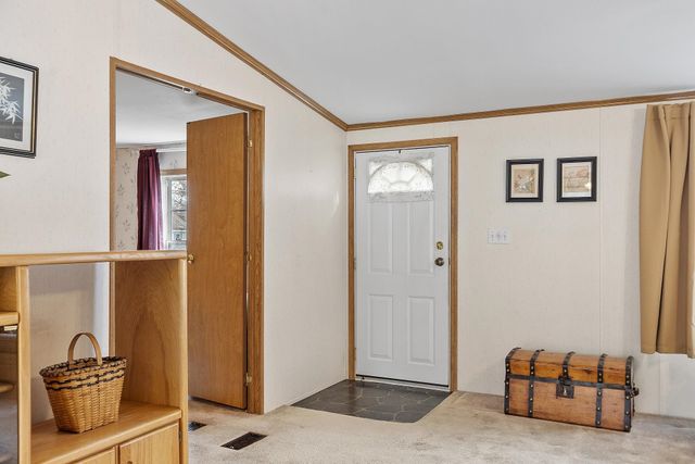 53 Oak Drive, North Hampton, NH 03862