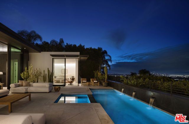 1450 Blue Jay Way, Los Angeles, CA 90069