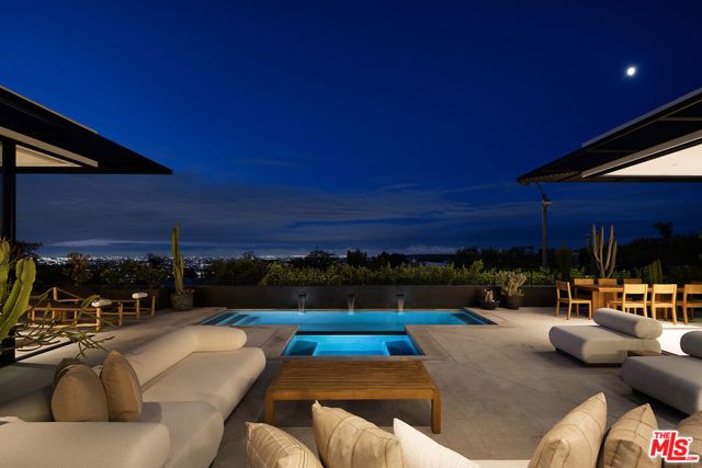1450 Blue Jay Way, Los Angeles, CA 90069