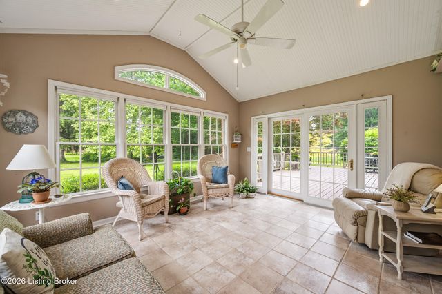 3411 Barbour Ln, Louisville, KY 40241