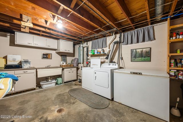 3411 Barbour Ln, Louisville, KY 40241