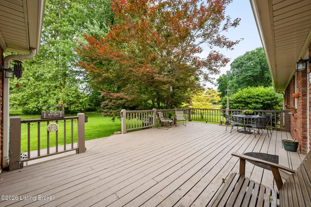 3411 Barbour Ln, Louisville, KY 40241