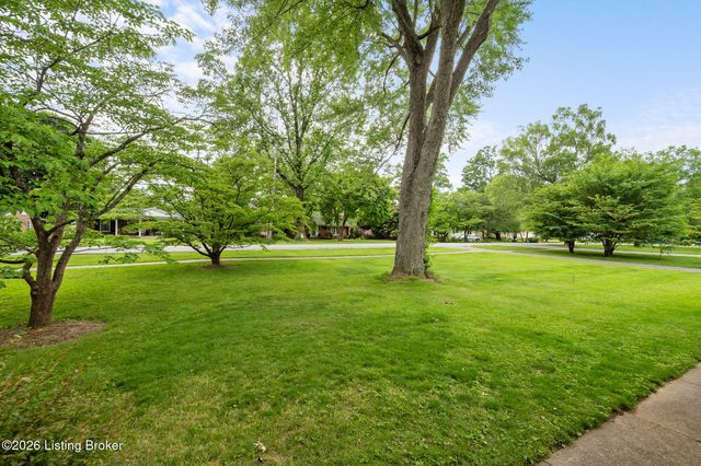 3411 Barbour Ln, Louisville, KY 40241