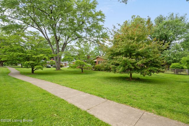 3411 Barbour Ln, Louisville, KY 40241
