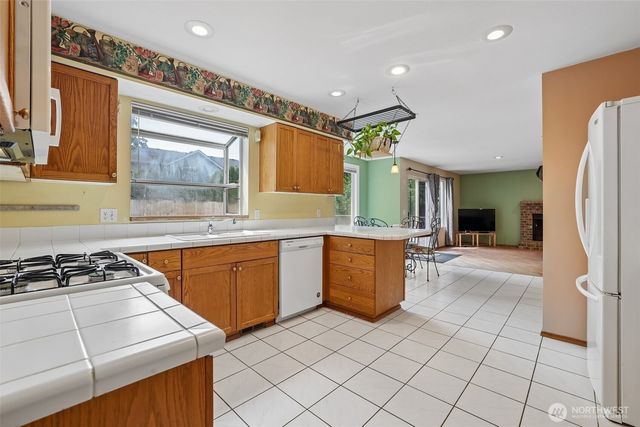 11121 SE 271st Street, Kent, WA 98030