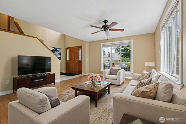 11121 SE 271st Street, Kent, WA 98030