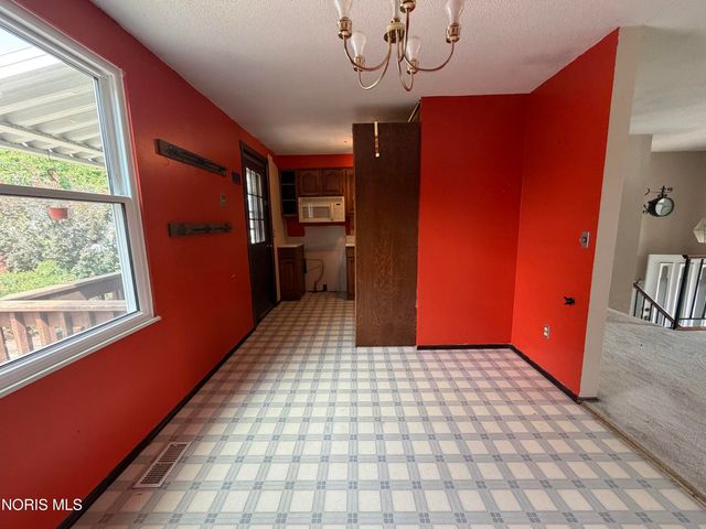 5949 Vistamar Road, Toledo, OH 43611