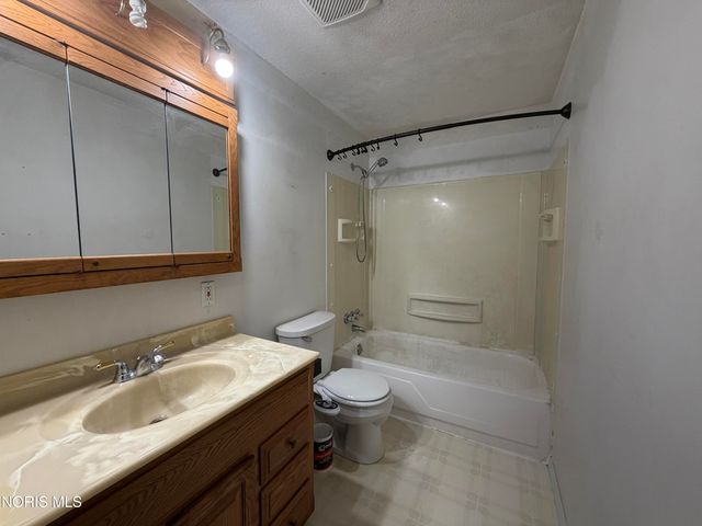 5949 Vistamar Road, Toledo, OH 43611