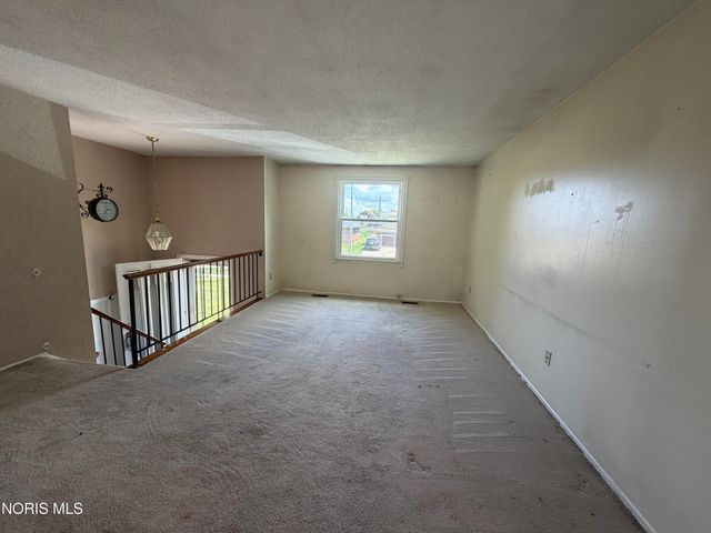 5949 Vistamar Road, Toledo, OH 43611