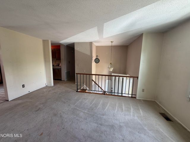 5949 Vistamar Road, Toledo, OH 43611
