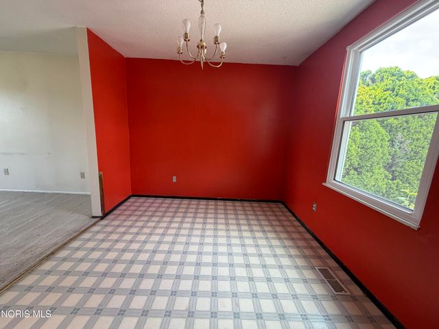 5949 Vistamar Road, Toledo, OH 43611