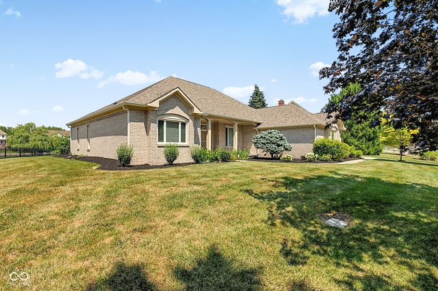 9935 Water Crest Drive, Fishers, IN 46038
