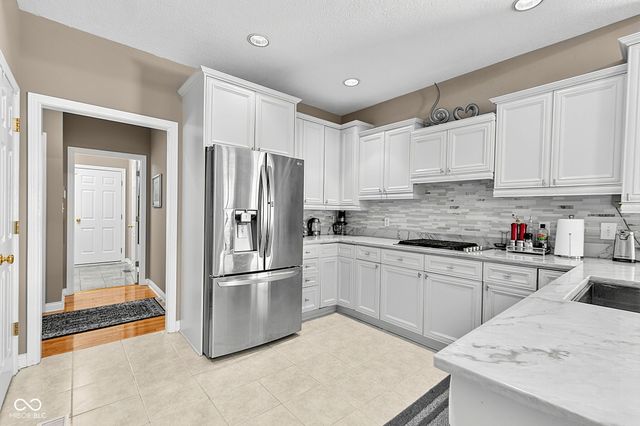 9935 Water Crest Drive, Fishers, IN 46038