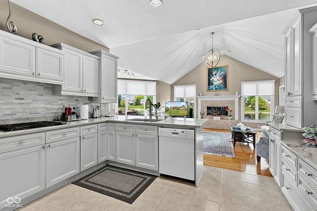 9935 Water Crest Drive, Fishers, IN 46038