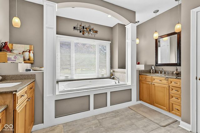 9935 Water Crest Drive, Fishers, IN 46038